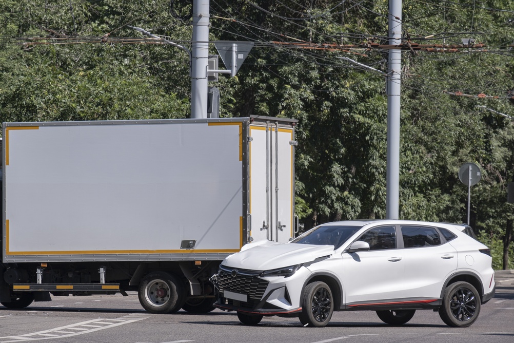 car accident involving semi truck
